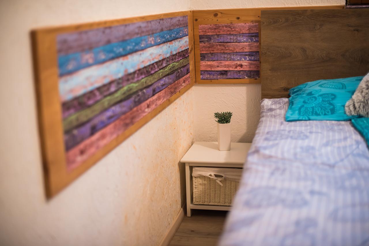 Guest House Frata Dvor Extérieur photo